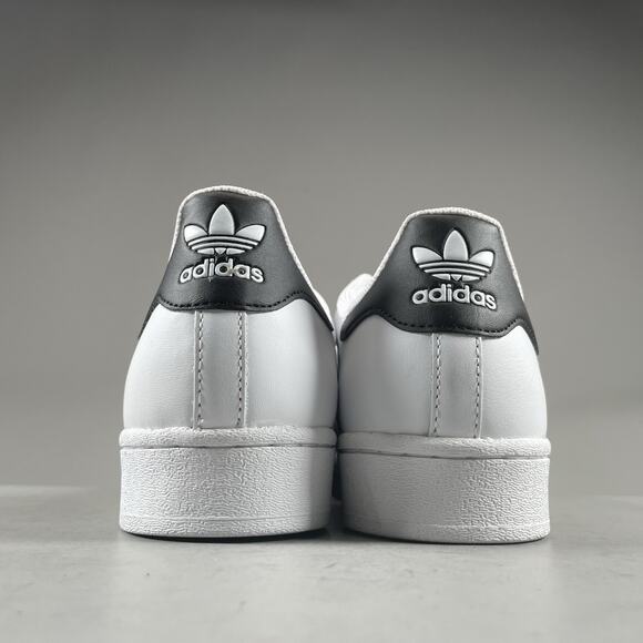 Adidas Superstar Mens 10 White Black Gold Leather Casual Sneaker Athletic EG4958 - Picture 3 of 8